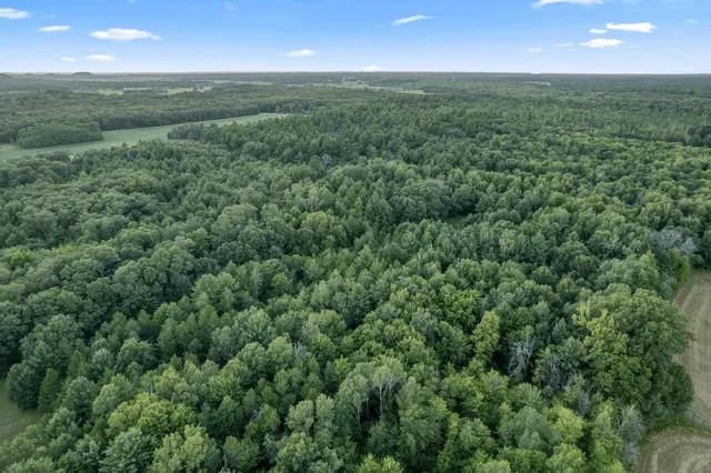 $499,000 | W8325 Larson Lane, New Lisbon, WI 53950