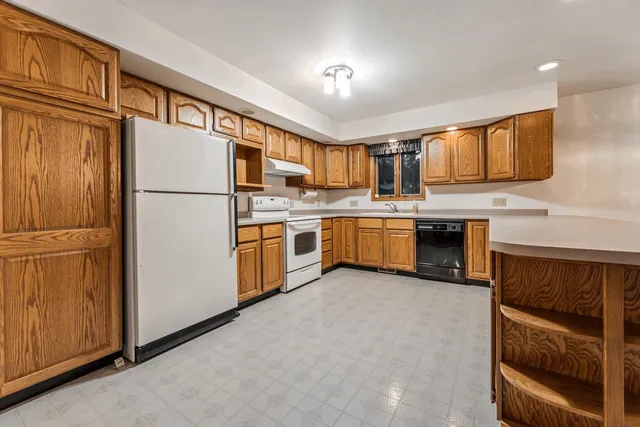 $499,000 | W8325 Larson Lane, New Lisbon, WI 53950