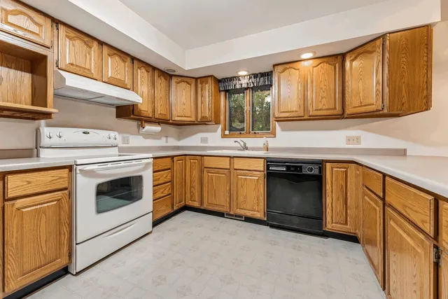 $499,000 | W8325 Larson Lane, New Lisbon, WI 53950