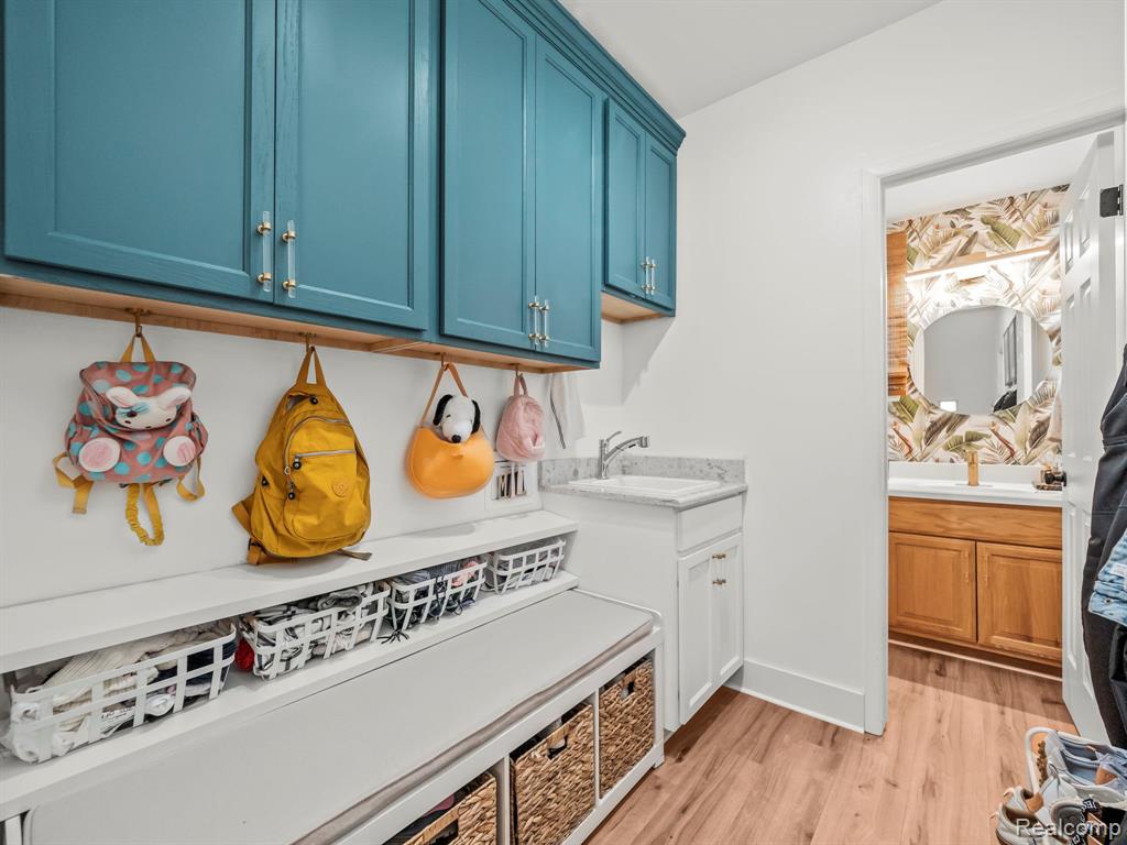 980 Briston Drive Rochester Hills, MI 48307 - Photo 35 of 41