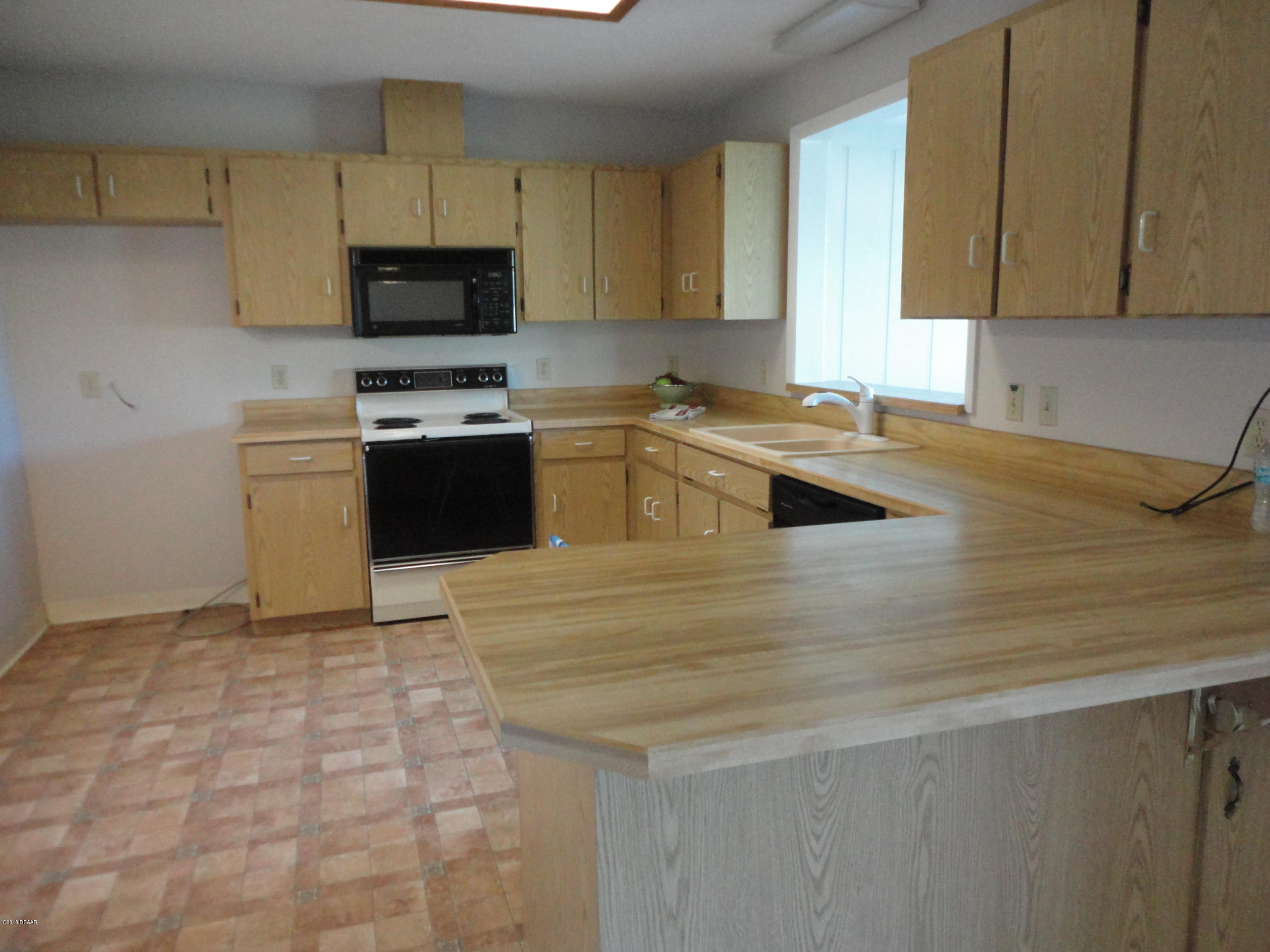32 Crooked Pine Road Port Orange, FL 32128 - Photo 5 of 10 32 KIT