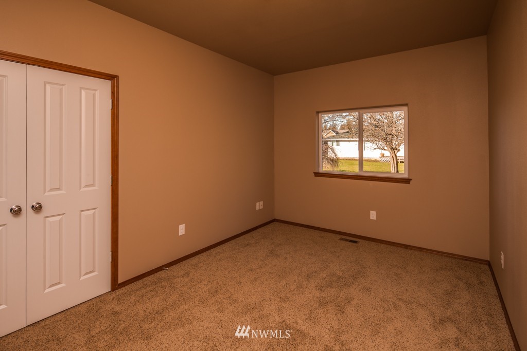 1379 West Smith Road Ferndale, WA 98248 - Photo 13 of 15