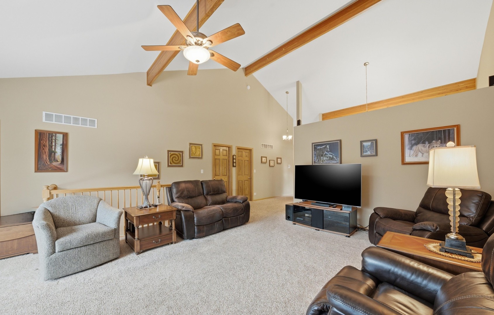 3688 Warwick Drive Crete, IL 60417 - Photo 8 of 27 a living room with furniture and a flat screen tv