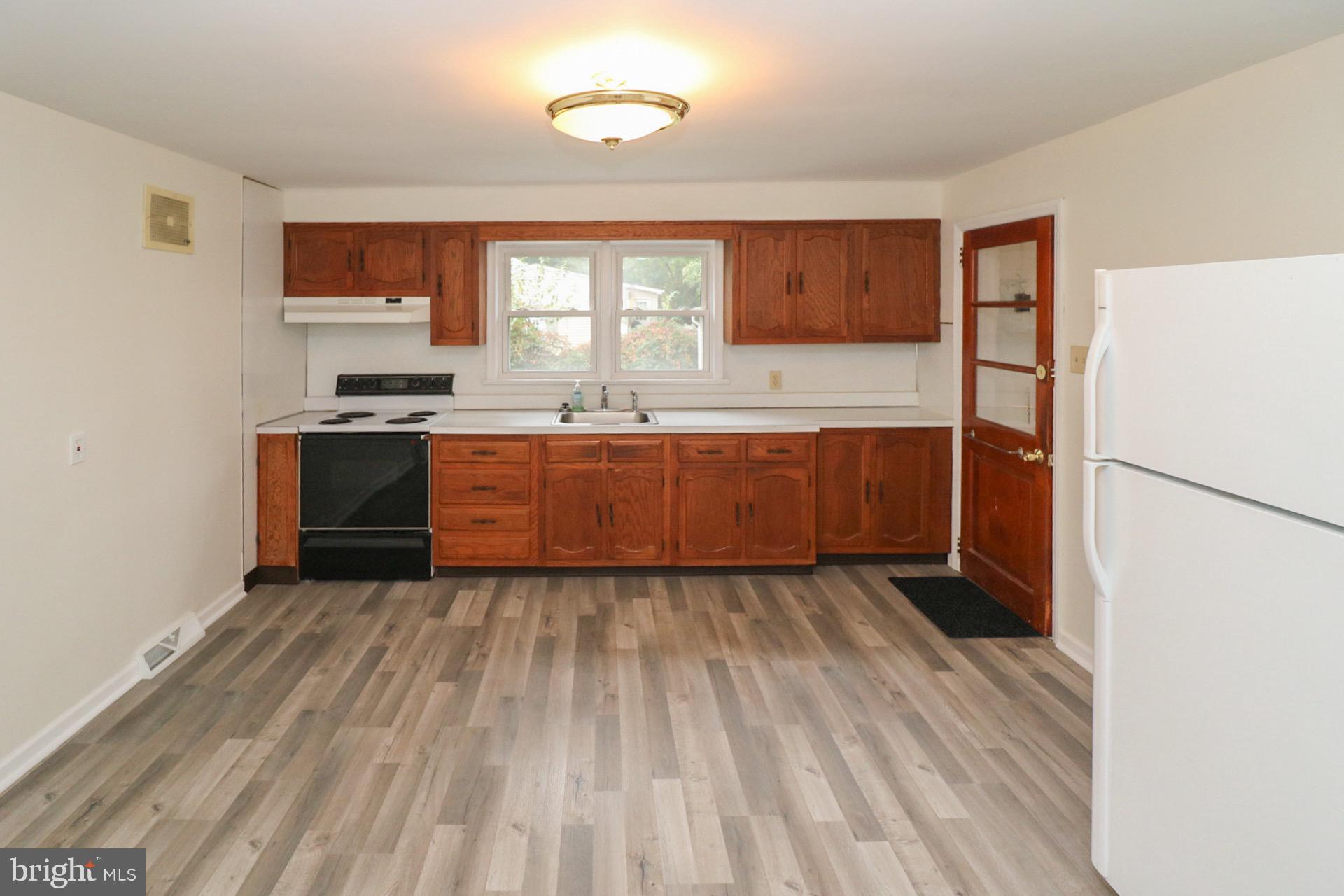 4414 Church Road Mount Laurel, NJ 08054 - Photo 8 of 29