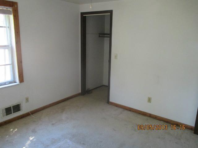 5708 Beechcroft Road, Unit L Columbus, OH 43229 - Photo 4 of 10 Gallery Image 4