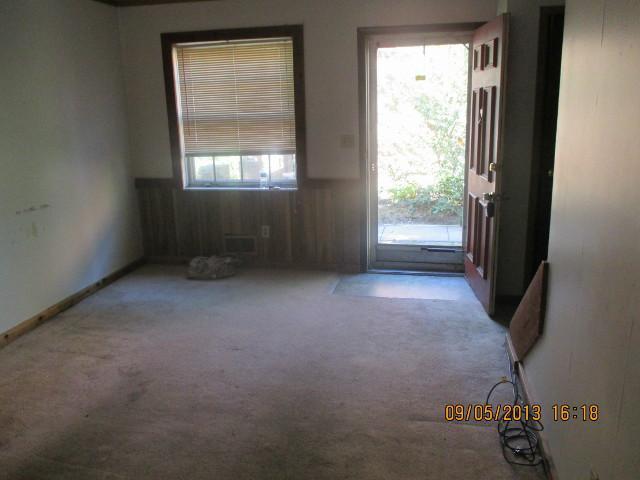 5708 Beechcroft Road, Unit L Columbus, OH 43229 - Photo 6 of 10 Gallery Image 6