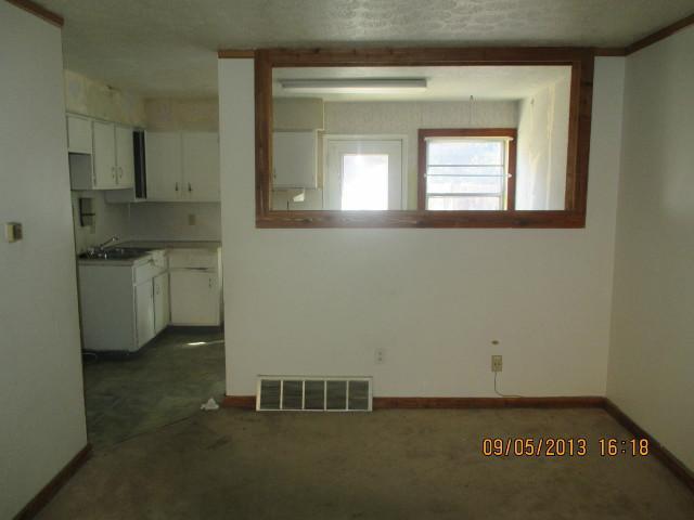 5708 Beechcroft Road, Unit L Columbus, OH 43229 - Photo 7 of 10 Gallery Image 7