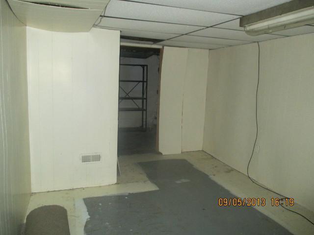 5708 Beechcroft Road, Unit L Columbus, OH 43229 - Photo 9 of 10 Gallery Image 9