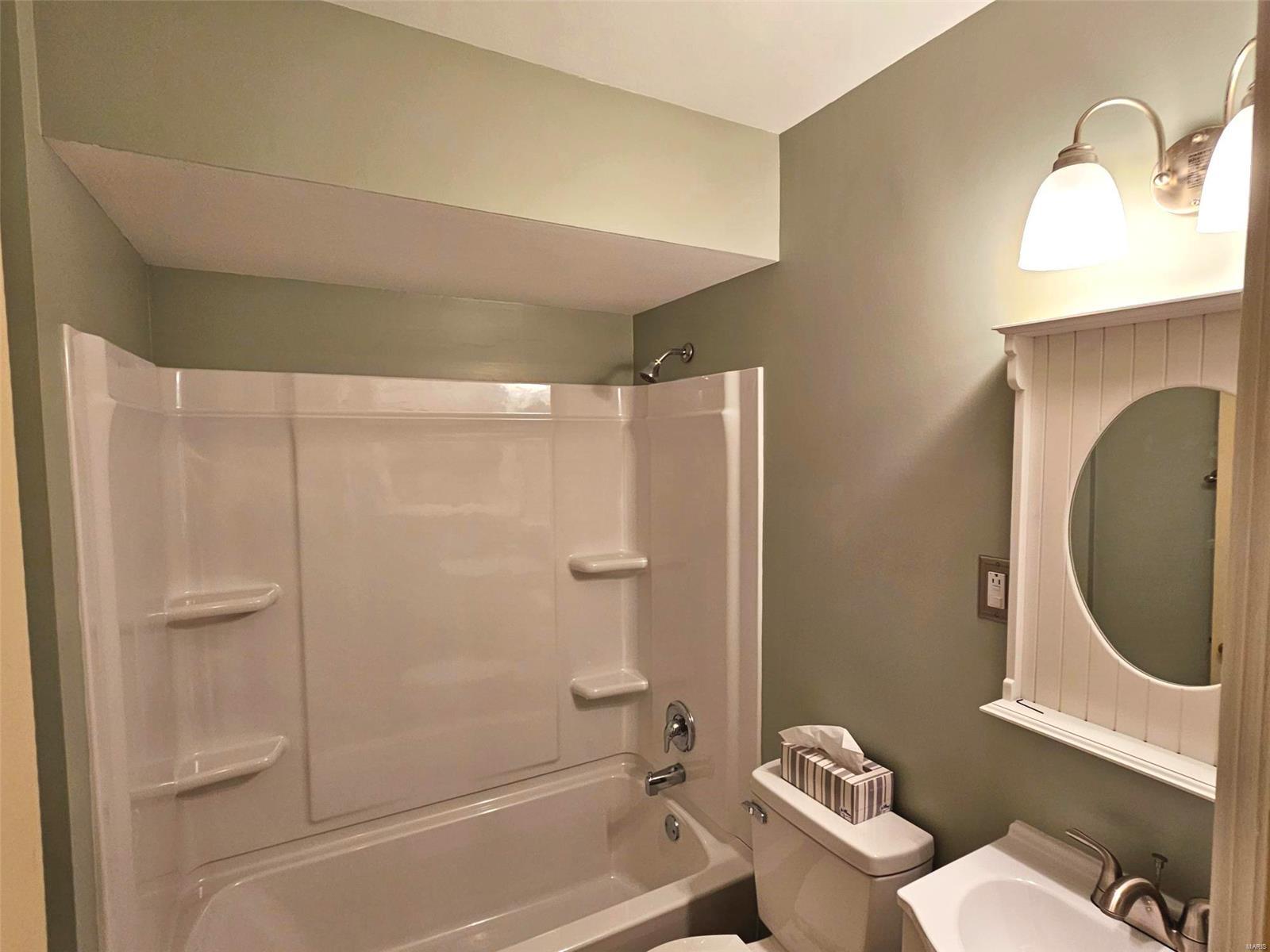 224 Newton Place Ballwin, MO 63021 - Photo 16 of 21