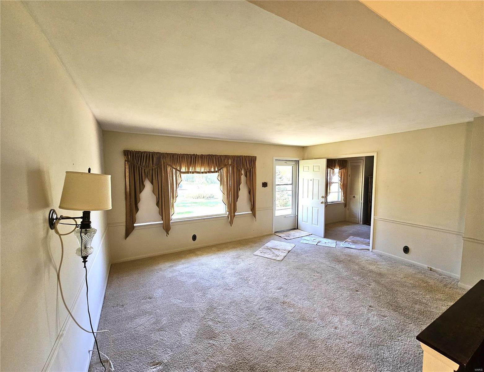 224 Newton Place Ballwin, MO 63021 - Photo 3 of 21