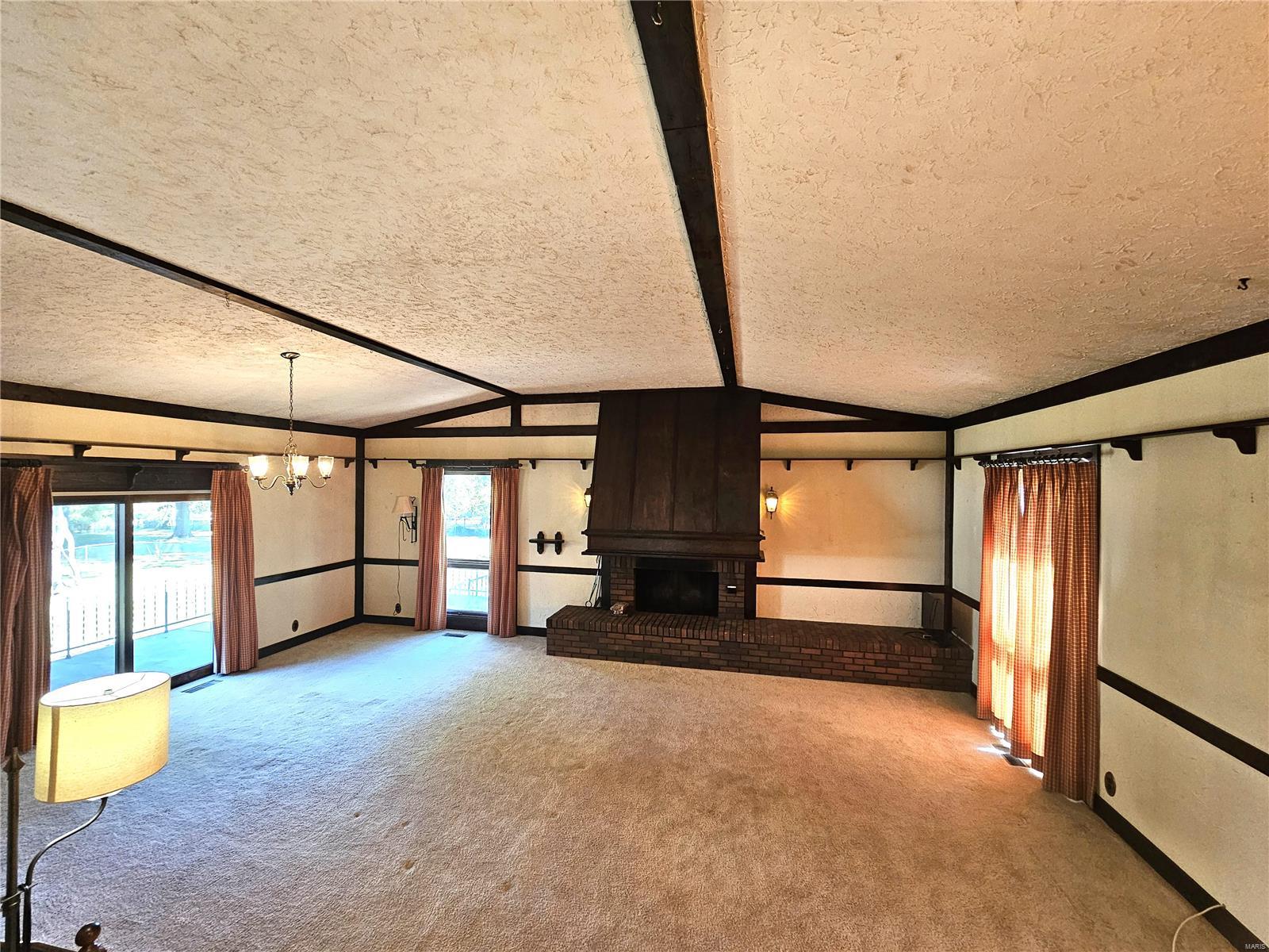 224 Newton Place Ballwin, MO 63021 - Photo 7 of 21