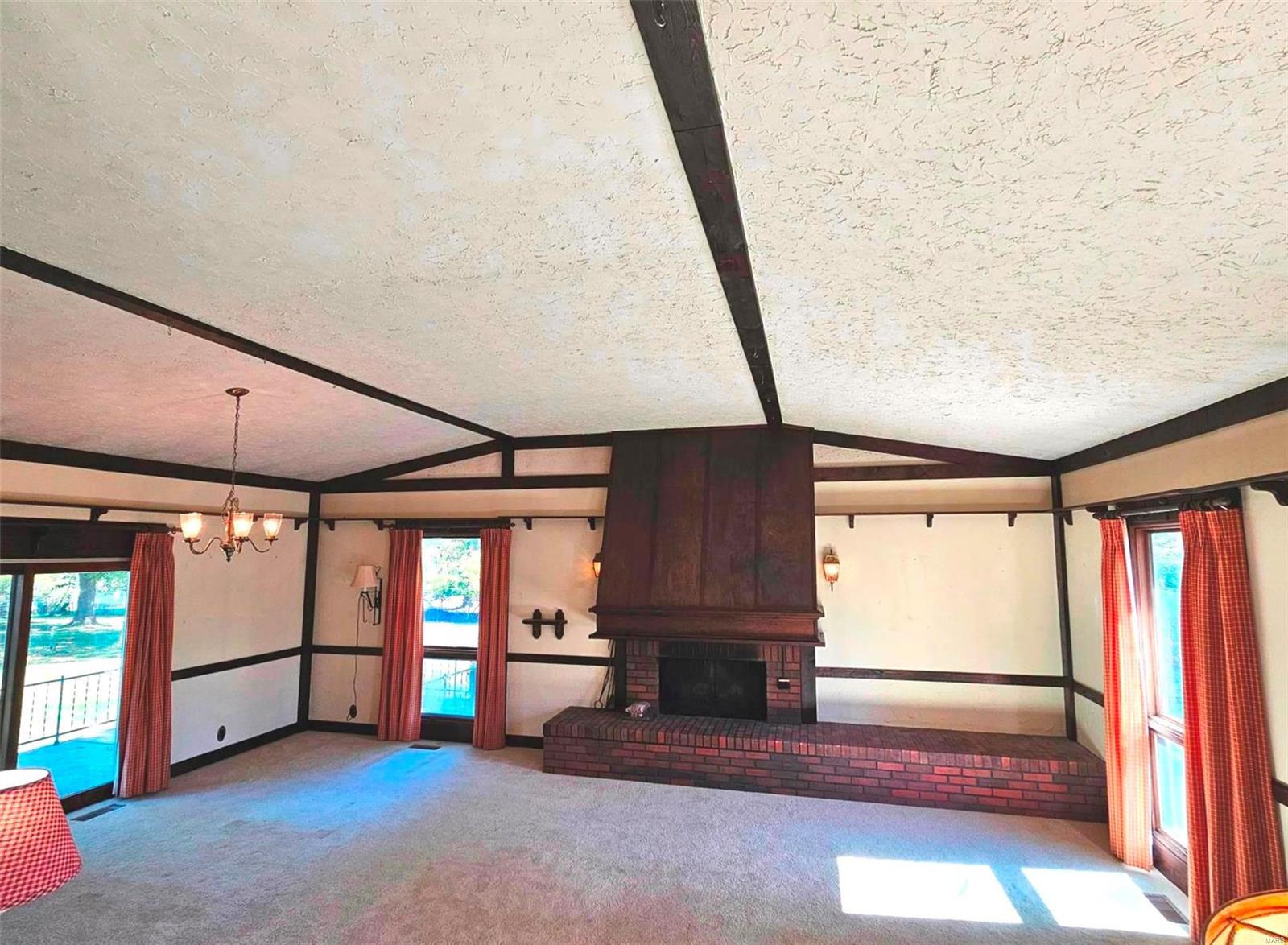 224 Newton Place Ballwin, MO 63021 - Photo 8 of 21