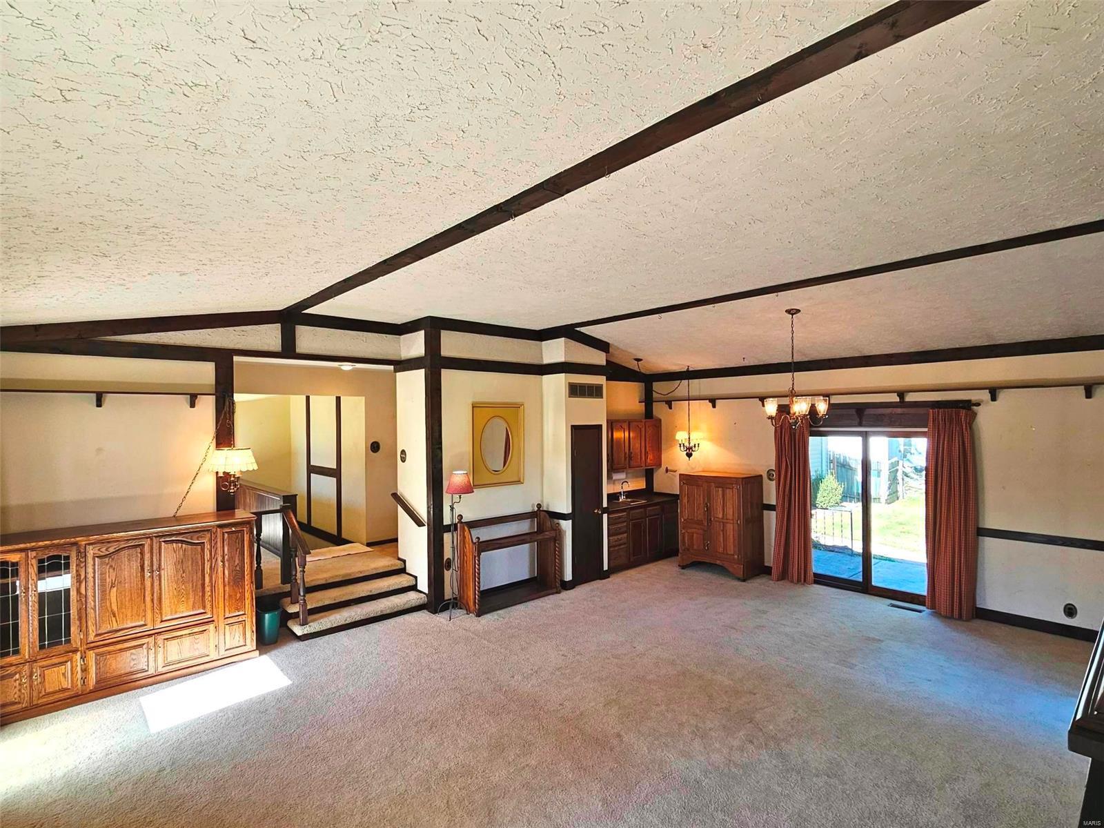 224 Newton Place Ballwin, MO 63021 - Photo 9 of 21