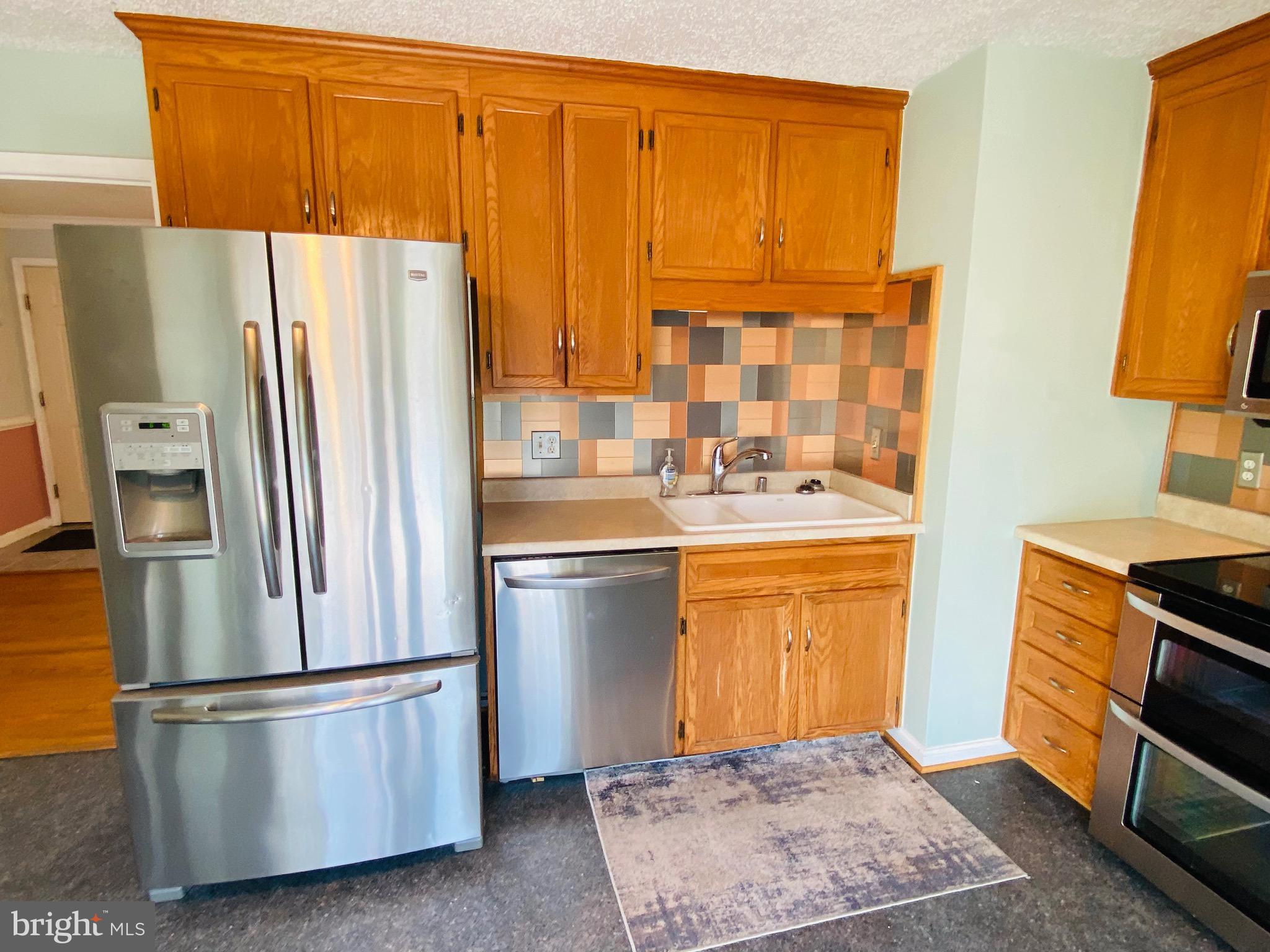 152 Oakview Drive Southeast Leesburg, VA 20175 - Photo 14 of 33