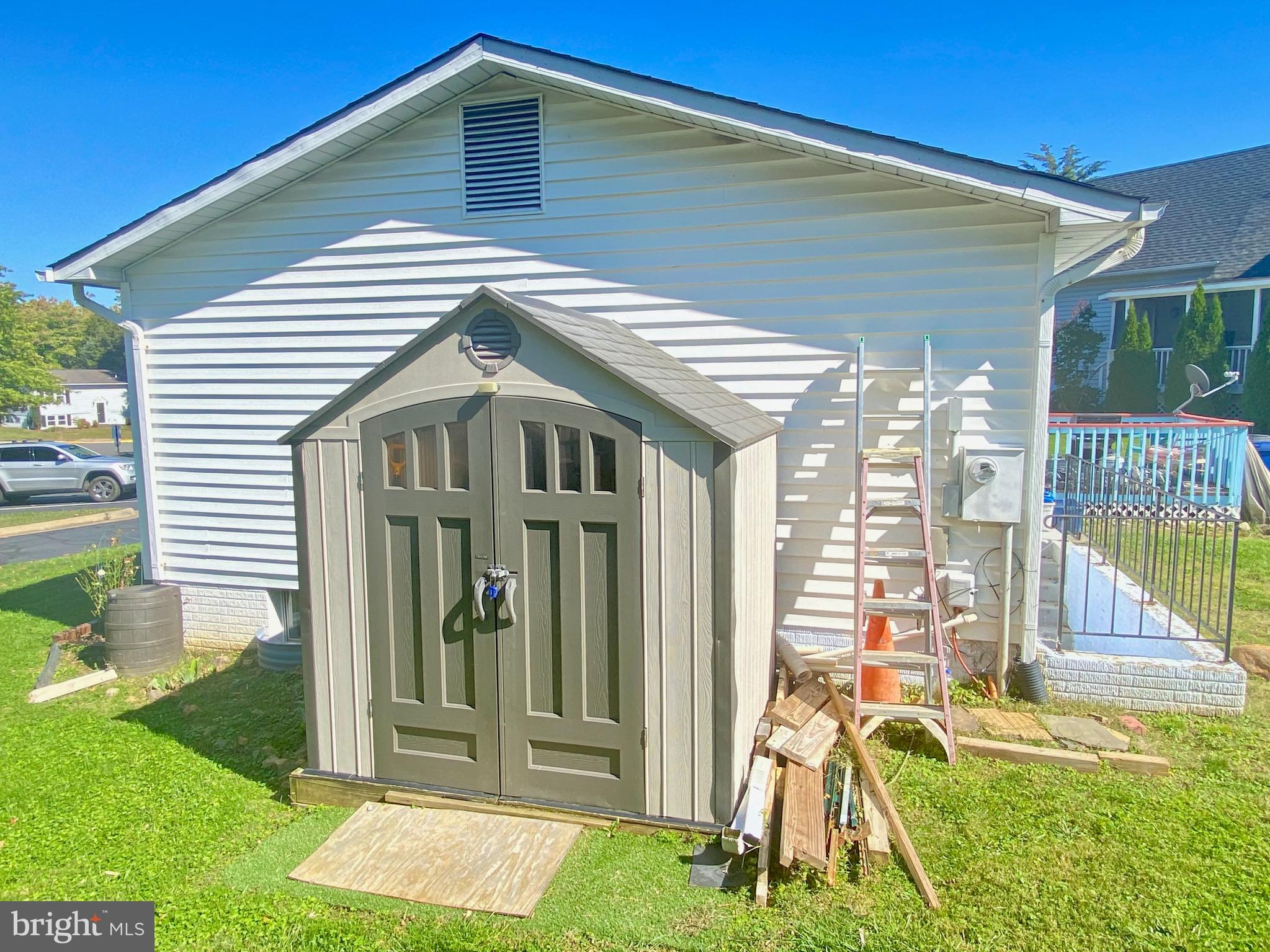 152 Oakview Drive Southeast Leesburg, VA 20175 - Photo 8 of 33