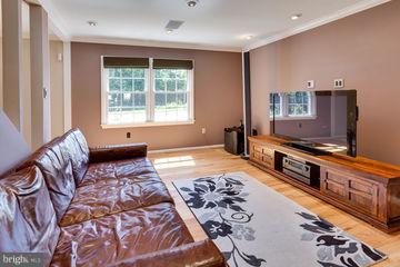 4858 Sideburn Road Fairfax, VA 22032 - Photo 7 of 30 Family Room