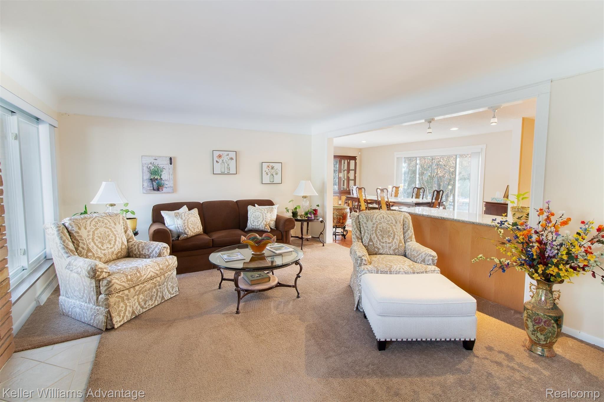 36221 West Lyman Road Farmington, MI 48331 - Photo 5 of 32 Lyman_36221_Living_02.jpg