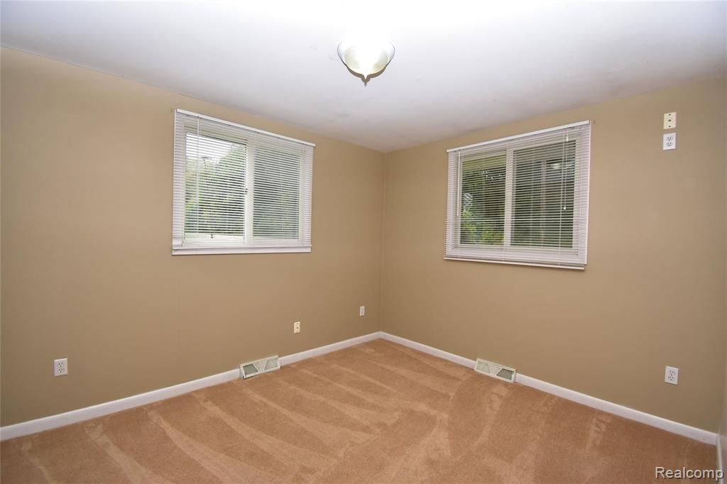 1826 Darwin Road Pinckney, MI 48169 - Photo 17 of 26