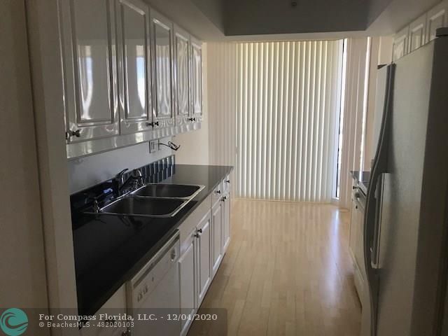 $418,000 | 21055 Yacht Club Drive, Unit 3007, Aventura, FL 33180