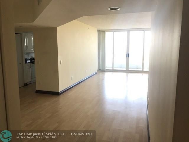 $418,000 | 21055 Yacht Club Drive, Unit 3007, Aventura, FL 33180