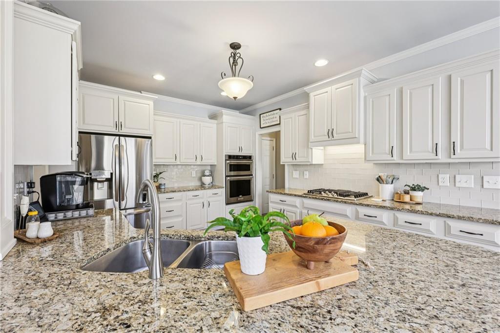 86 Grand Avenue Suwanee, GA 30024 - Photo 13 of 59