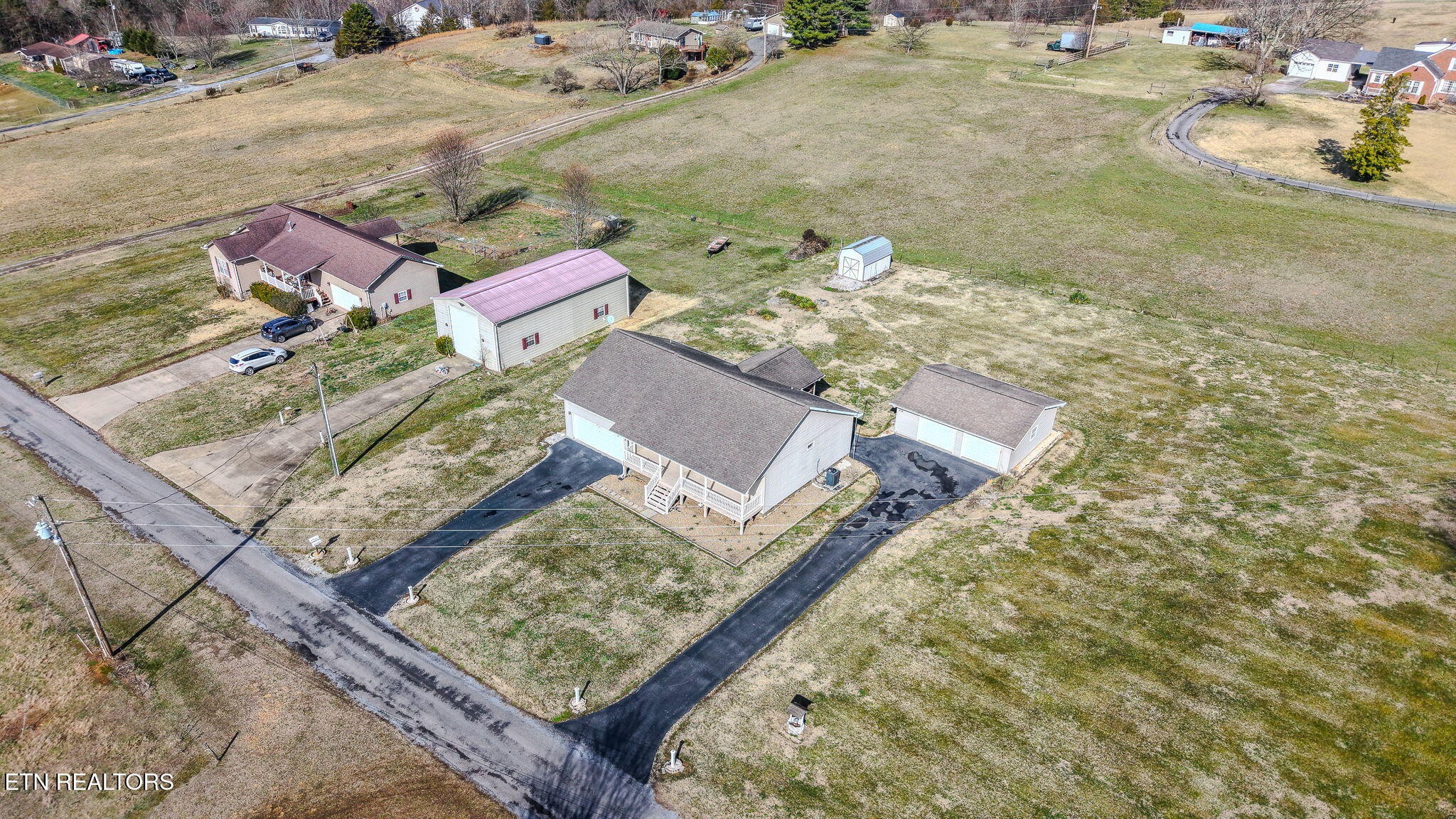 2008 Bessie Slaton Road Dandridge, TN 37725 - Photo 35 of 37 Gallery Image 35