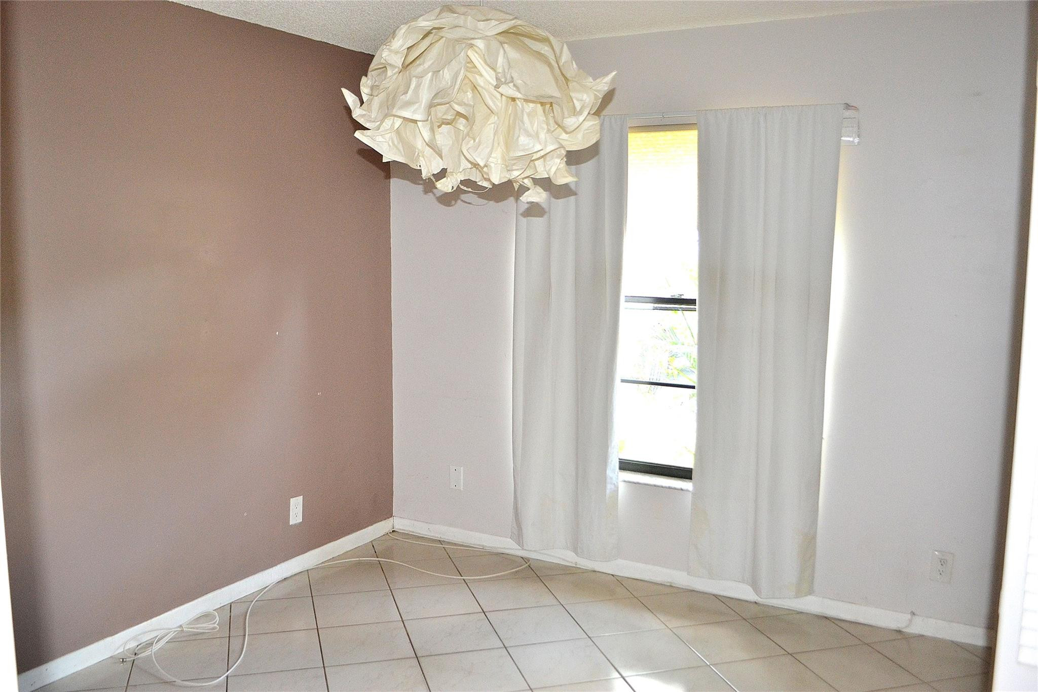140 Gate Road, Unit 140 Hollywood, FL 33024 - Photo 17 of 27 Photo 17