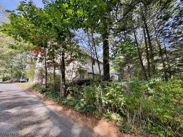 $269,000 | 5327 Berkshire Valley Road, Unit 5, Oak Ridge, NJ 07438