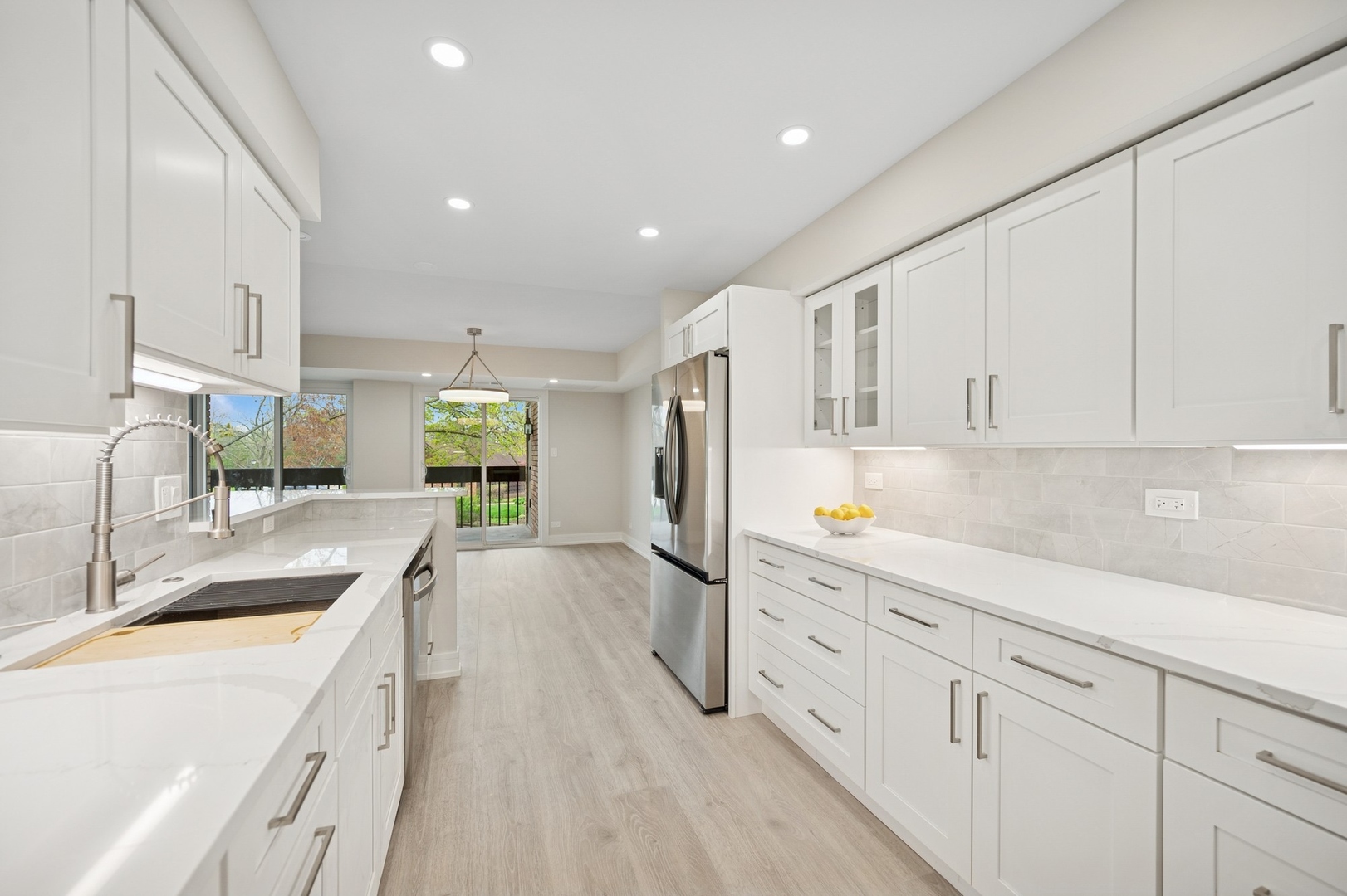 3801 Mission Hills Road, Unit 210 Northbrook, IL 60062 - Photo 11 of 26 Gallery Image 11