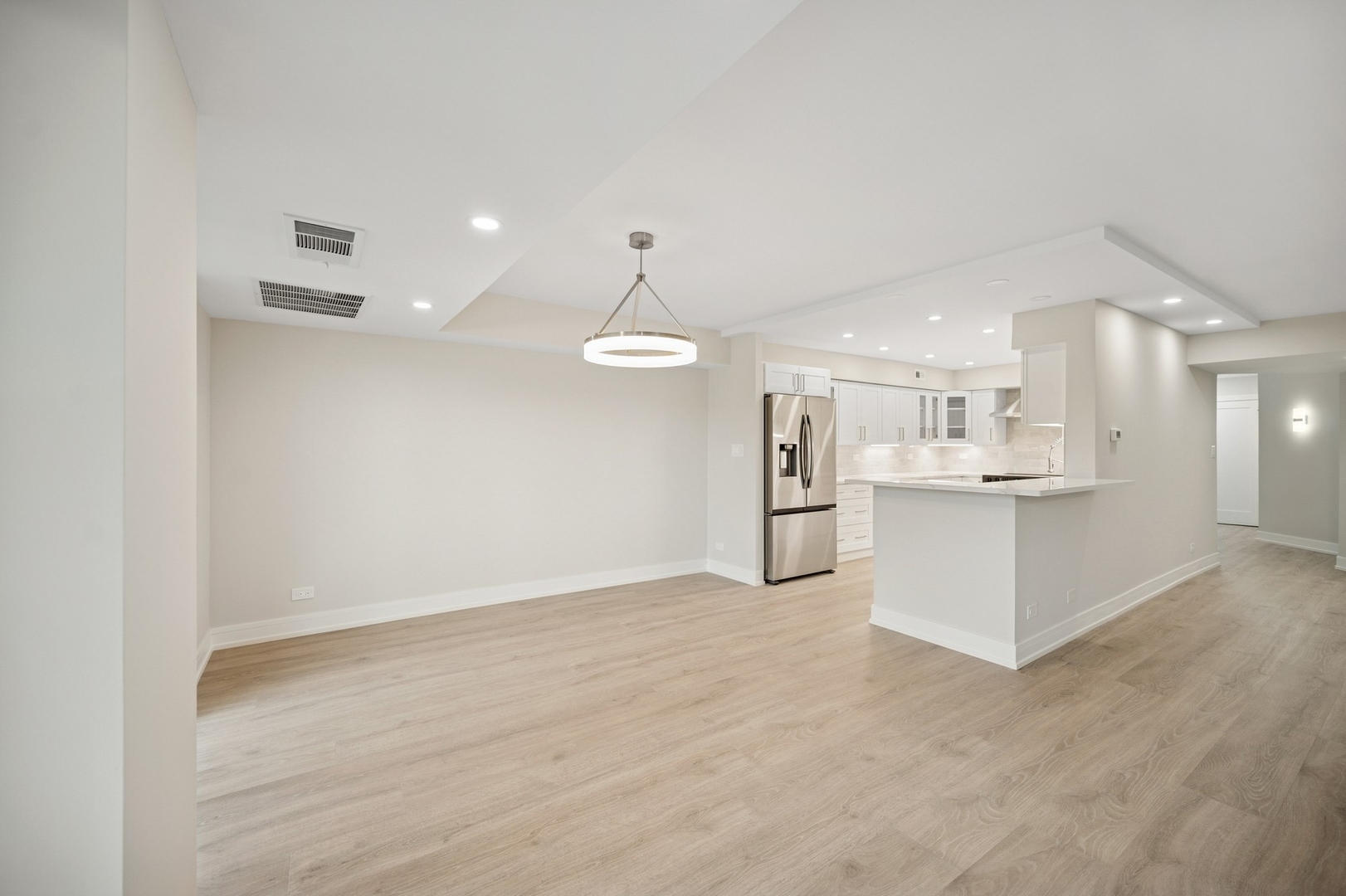 3801 Mission Hills Road, Unit 210 Northbrook, IL 60062 - Photo 12 of 26 Gallery Image 12