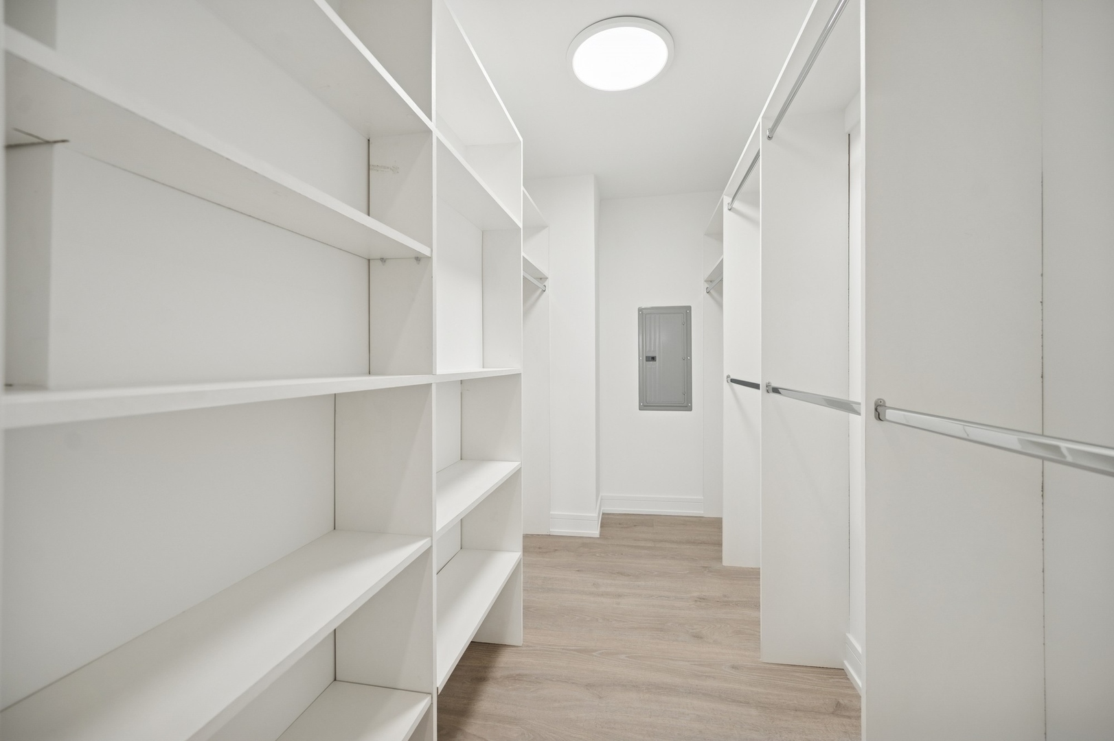 3801 Mission Hills Road, Unit 210 Northbrook, IL 60062 - Photo 19 of 26 Gallery Image 19