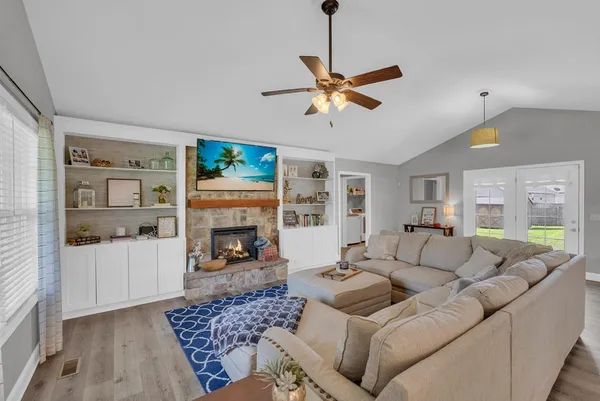 $355,000 | 610 North McBroom Chapel Road, Cookeville, TN 38501