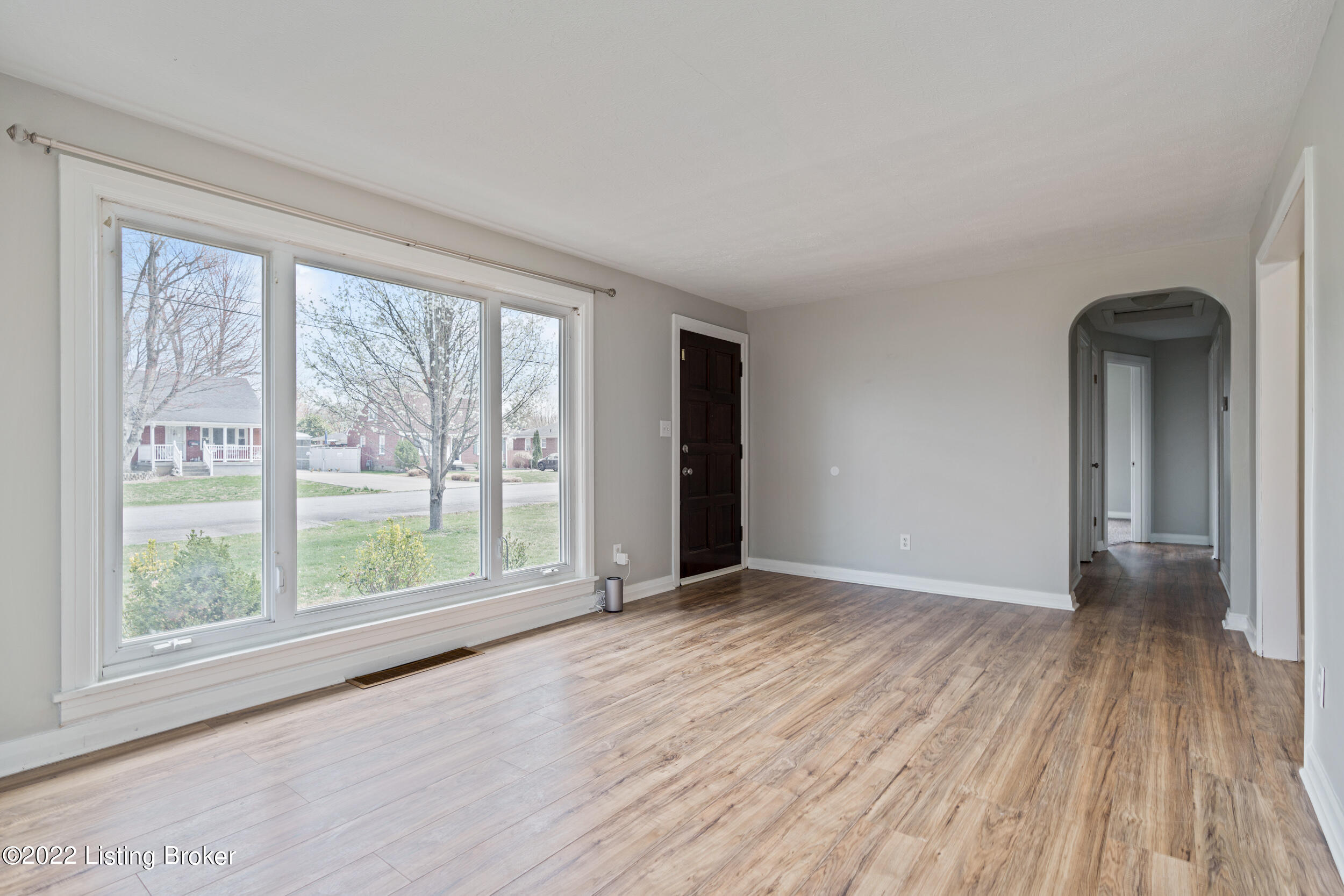 8250 Virginia Road Louisville, KY 40258 - Photo 4 of 41 8250 Virgina Road-17