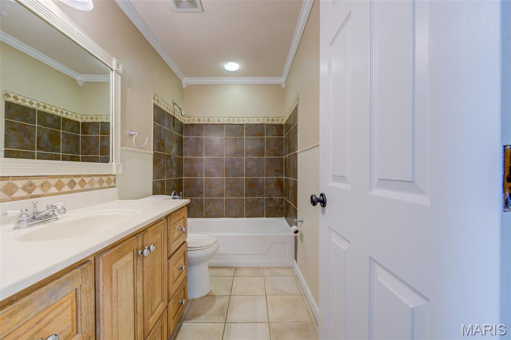 343 Turfwood Drive Ballwin, MO 63021 - Photo 31 of 67
