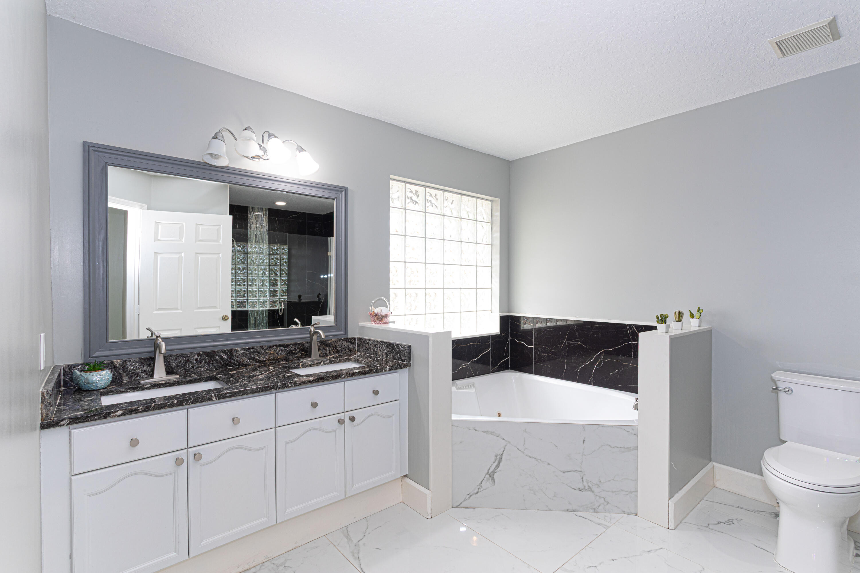 17566 71st Lane North Loxahatchee, FL 33470 - Photo 14 of 22 casa-18_1
