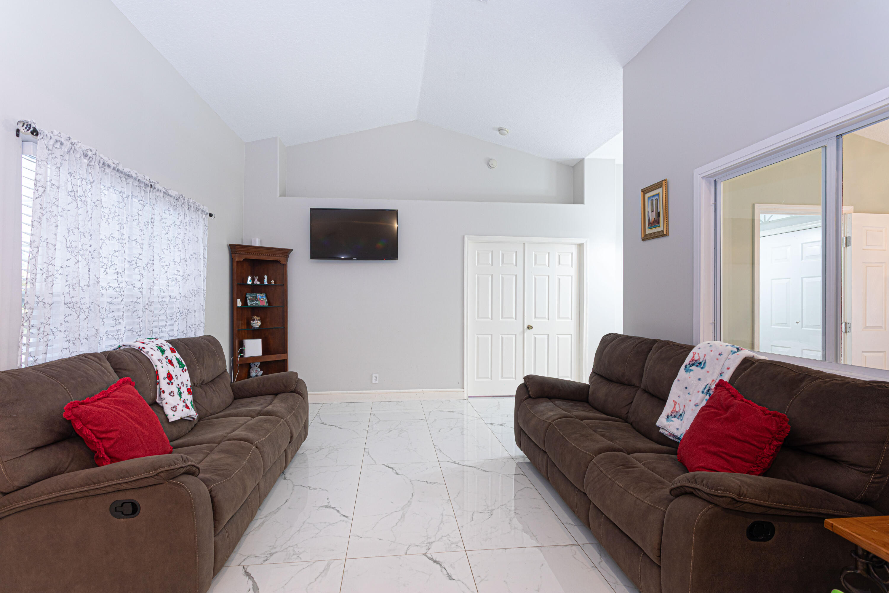 17566 71st Lane North Loxahatchee, FL 33470 - Photo 6 of 22 casa-9_1
