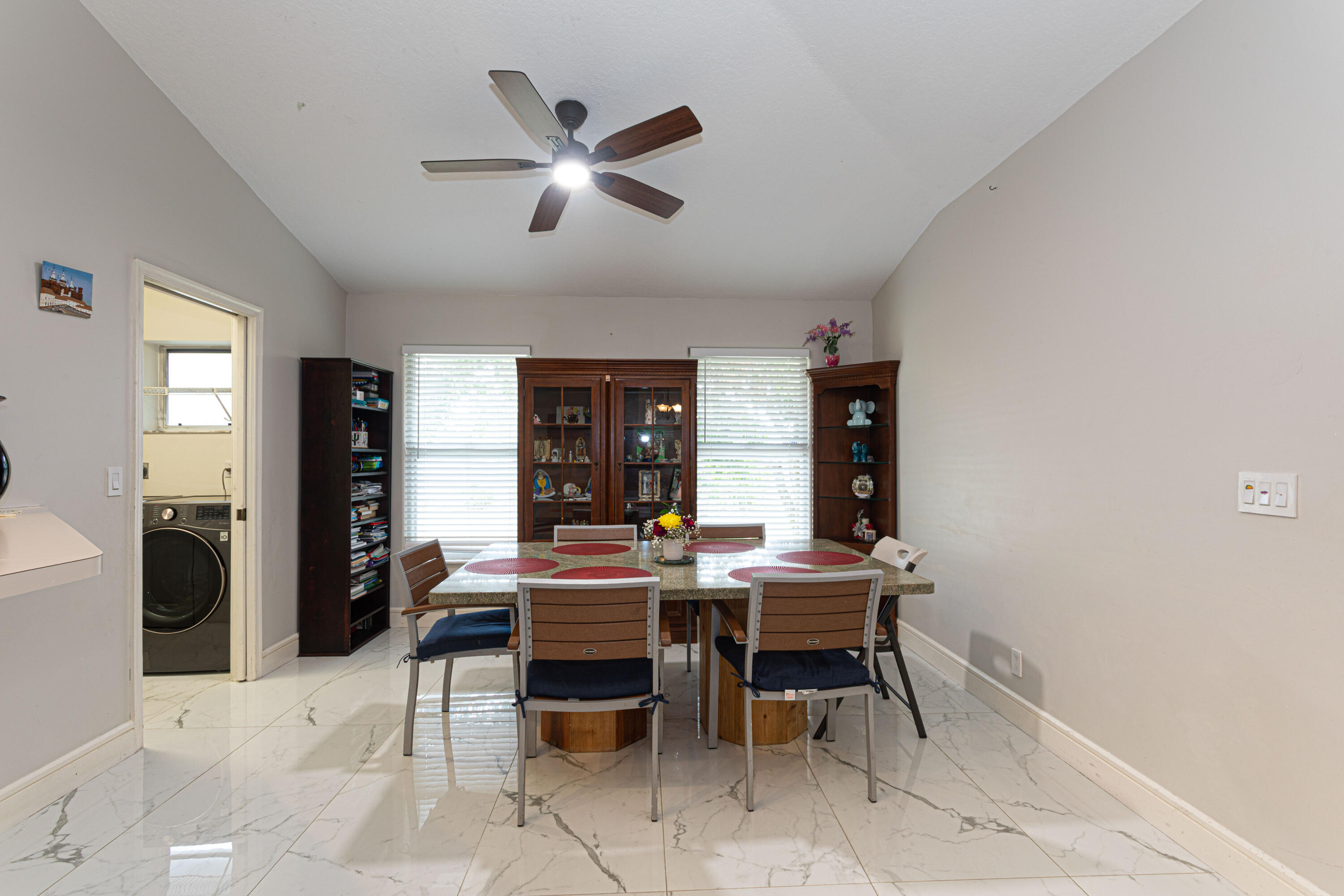 17566 71st Lane North Loxahatchee, FL 33470 - Photo 10 of 22 casa-14_1