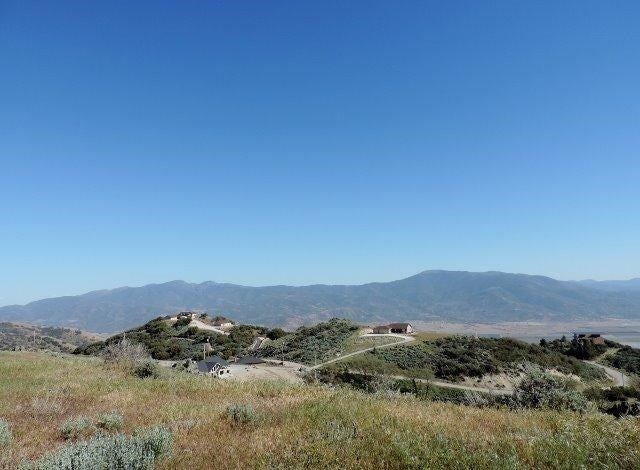 23801 El Rancho Drive Tehachapi, CA 93561 - Photo 3 of 14 Gallery Image 3