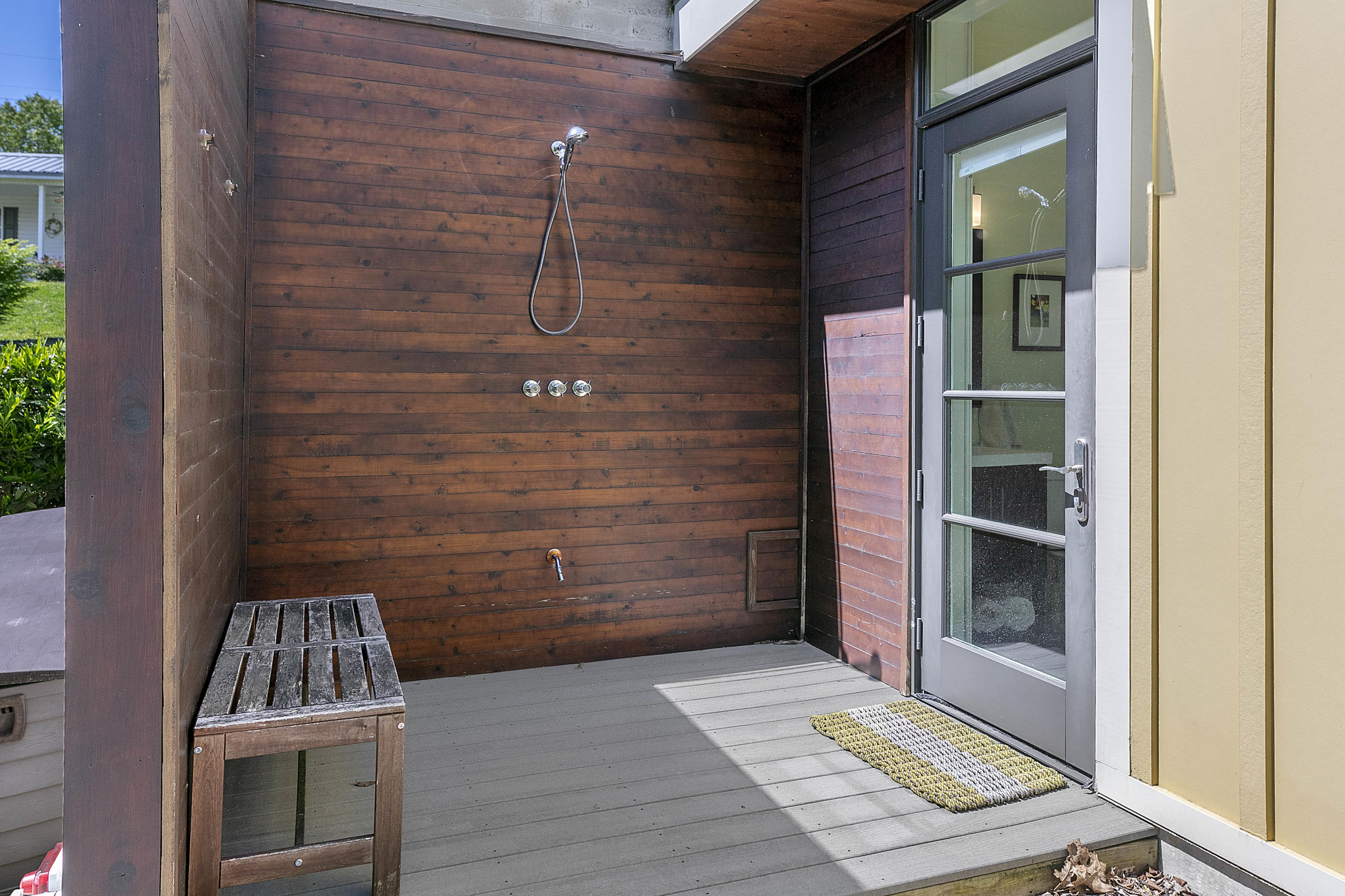 349 Cape Russell Road Sharps Chapel, TN 37866 - Photo 14 of 31 Outdoor Shower