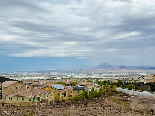 $3,150 | 285 Mandarin Hill Lane, Henderson, NV 89012
