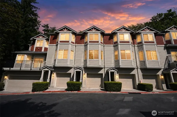 $738,888 | 2628 139th Avenue Southeast, Unit 11, Bellevue, WA 98005
