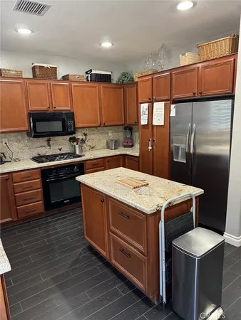 $4,799 | 26 Copperstone, Mission Viejo, CA 92692