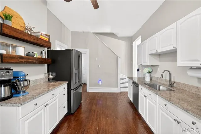 $399,900 | 2842 Shenandoah Avenue, St. Louis, MO 63104