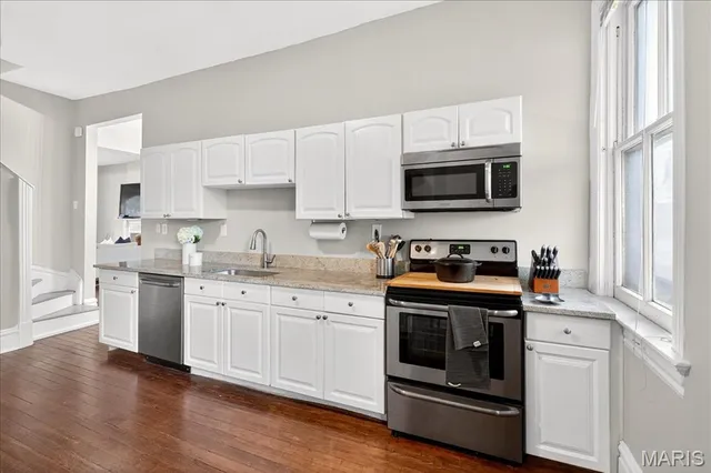 $399,900 | 2842 Shenandoah Avenue, St. Louis, MO 63104