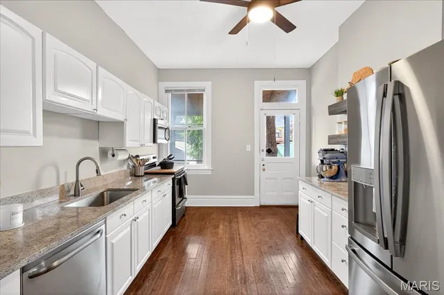 $399,900 | 2842 Shenandoah Avenue, St. Louis, MO 63104