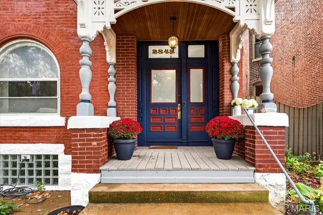 $399,900 | 2842 Shenandoah Avenue, St. Louis, MO 63104