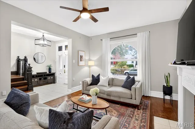 $399,900 | 2842 Shenandoah Avenue, St. Louis, MO 63104