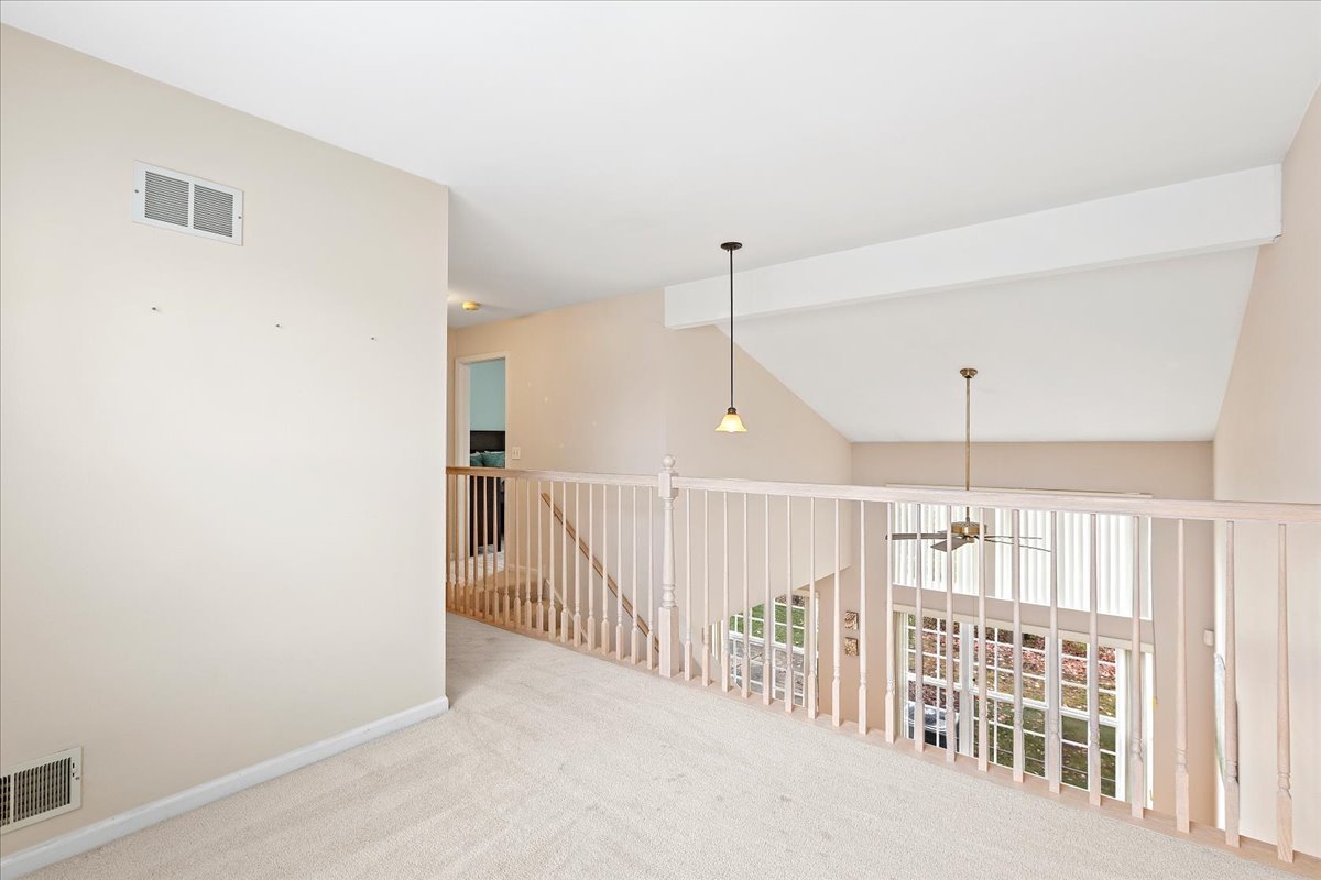 962 Willow Street Itasca, IL 60143 - Photo 18 of 33 a view of entryway and hall