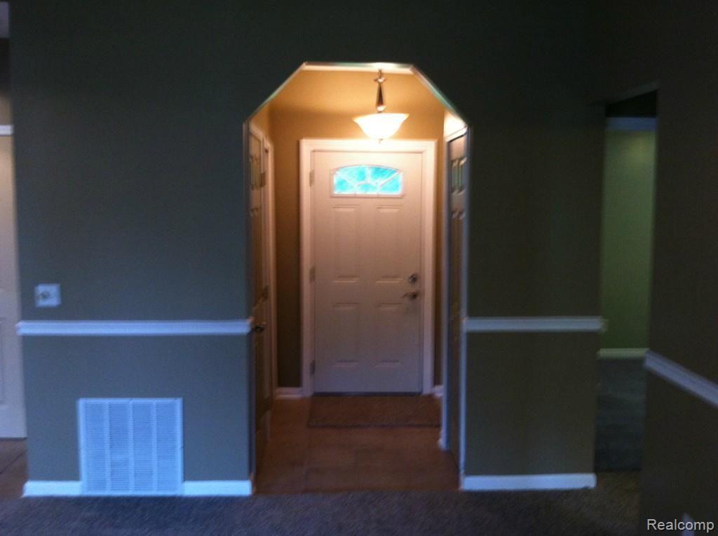 4493 McDowell Road Lapeer, MI 48446 - Photo 9 of 19 Front entry area with closet.