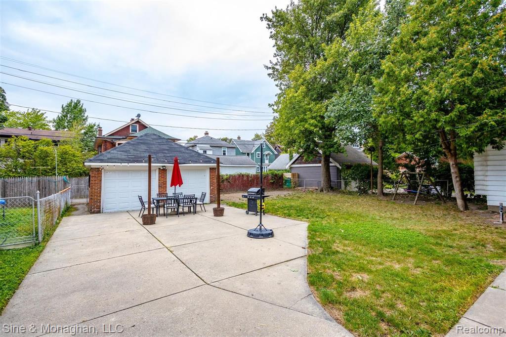 1027 Nottingham Road Grosse Pointe Park, MI 48230 - Photo 34 of 40